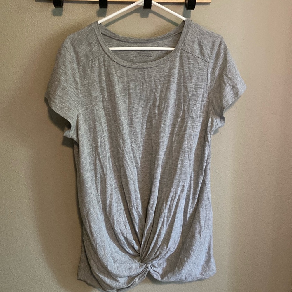 Motherhood Maternity size XL Gray Tie Bottom Shirt
